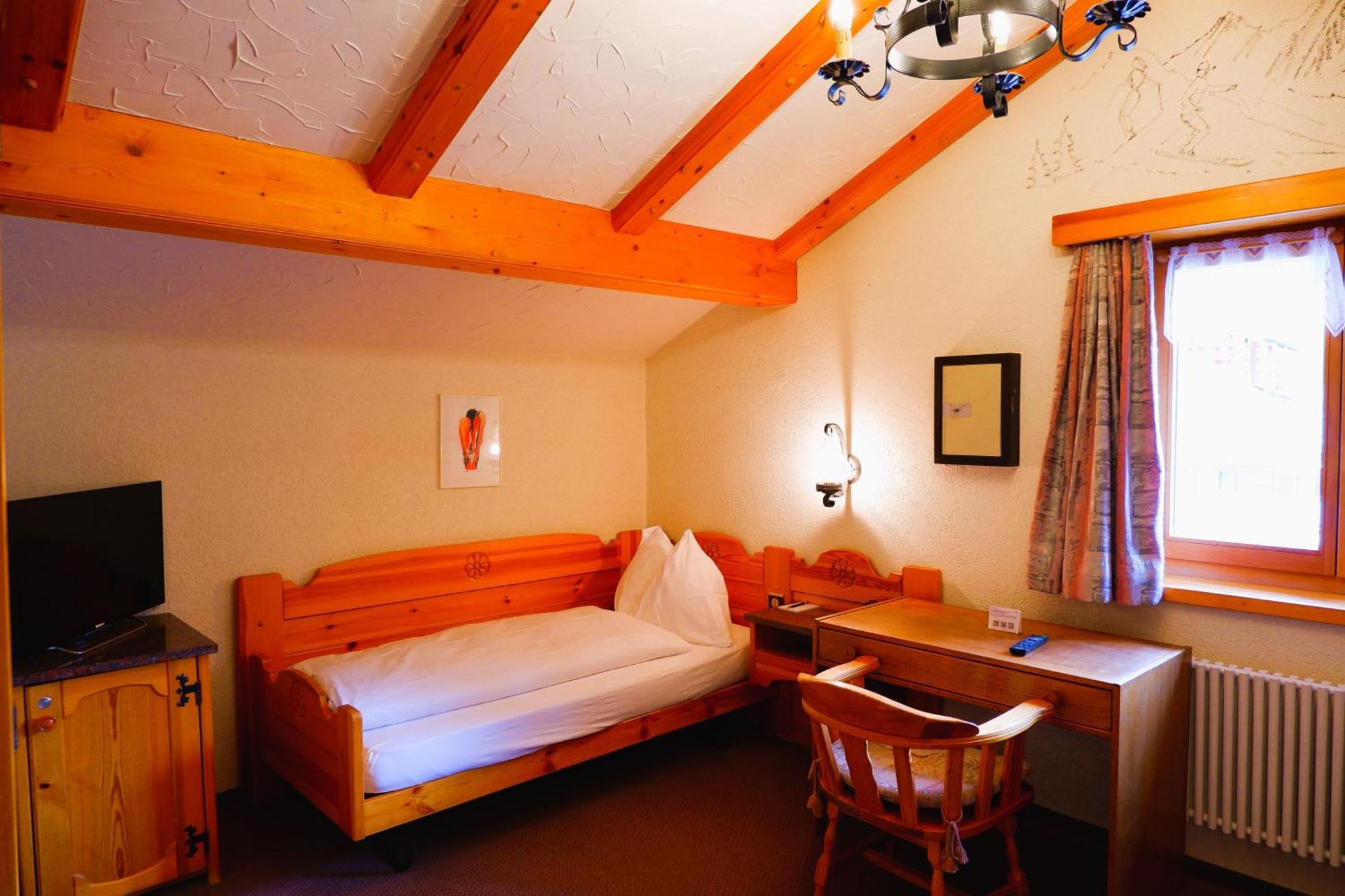 Hotel Christiania Saas-Fee Esterno foto